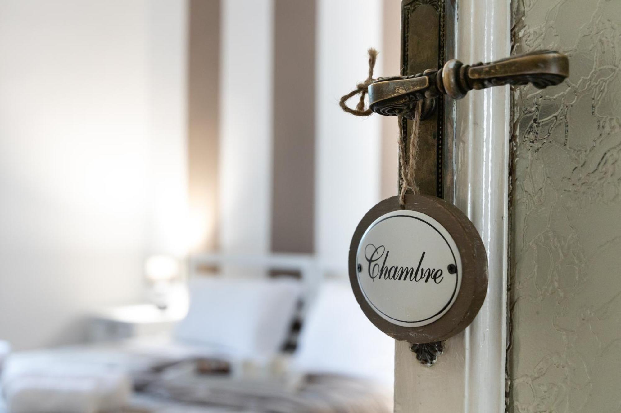 Appartement Elegant Near Metro Porta Romana,3 Fermate Subway-stop A Duomo, Wifi-netflix Free