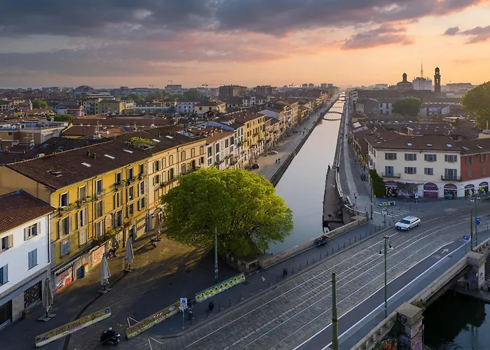 Elegant Apt Near Metro Porta Romana,3 Fermate Subway-Stop A Duomo, Wifi-Netflix Free